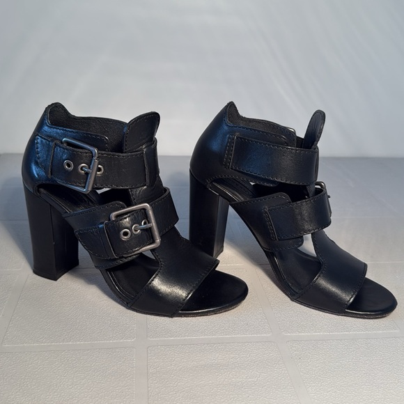 Modern Vintage Black Buckle Heels - Picture 2 of 4